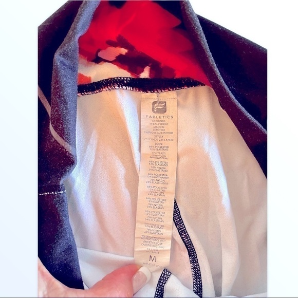 𝅺FABLETICS leggings medium bright flowers - Picture 5 of 5